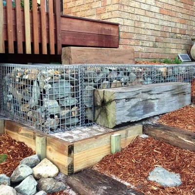 電焊石籠網(wǎng)用來公園景象外型，修建外墻